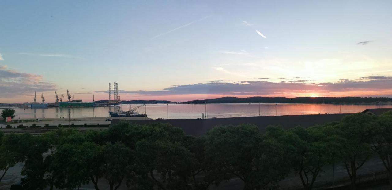Apartman Maja Pula Bagian luar foto